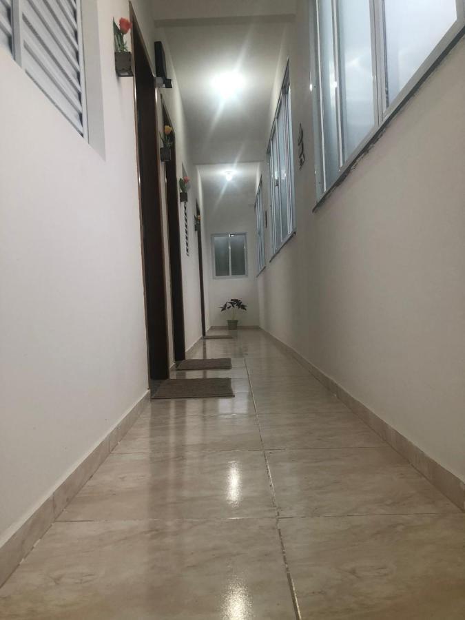 Pousada Tropical Hotel Гуаружа Екстериор снимка