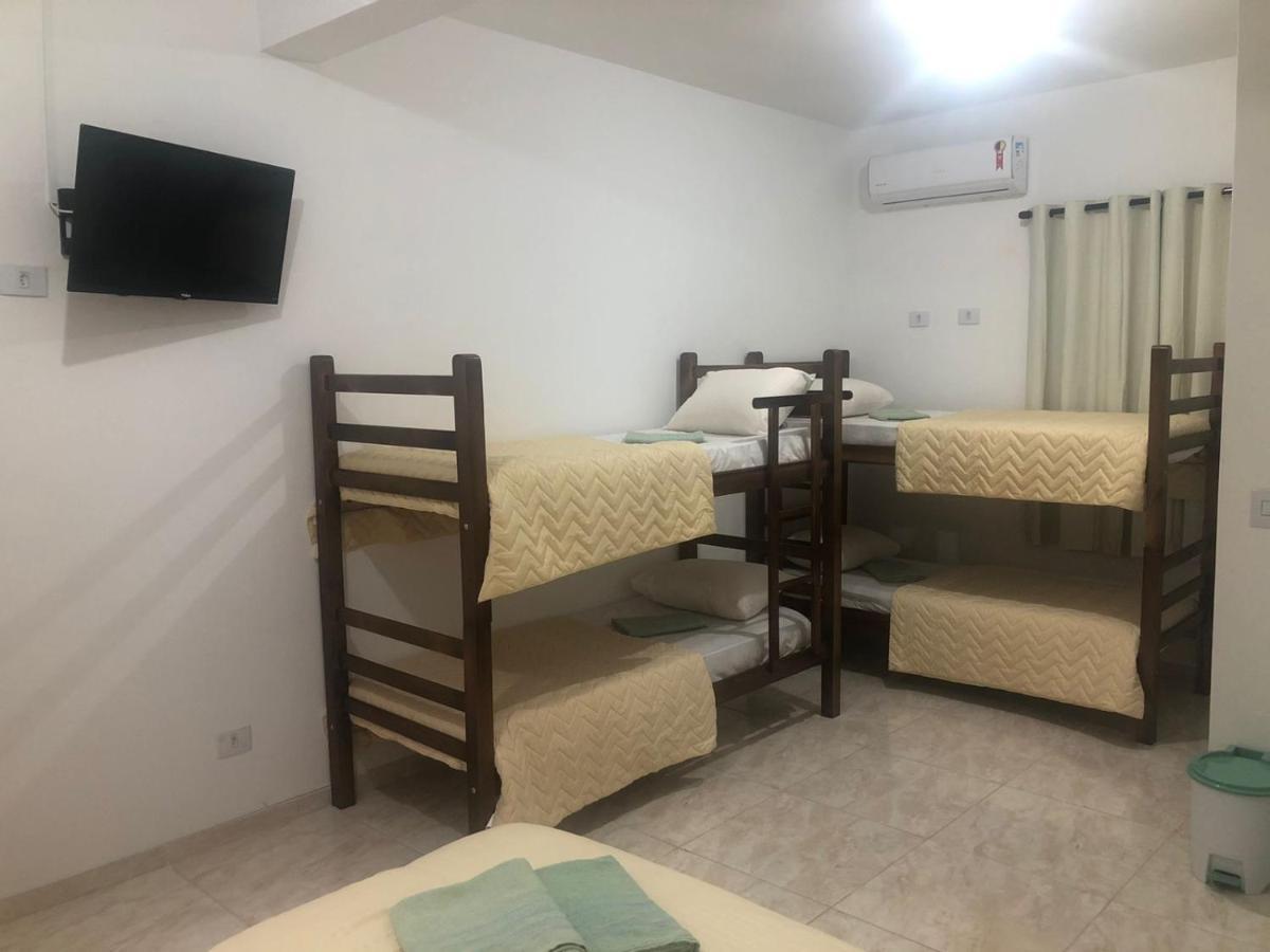 Pousada Tropical Hotel Гуаружа Екстериор снимка